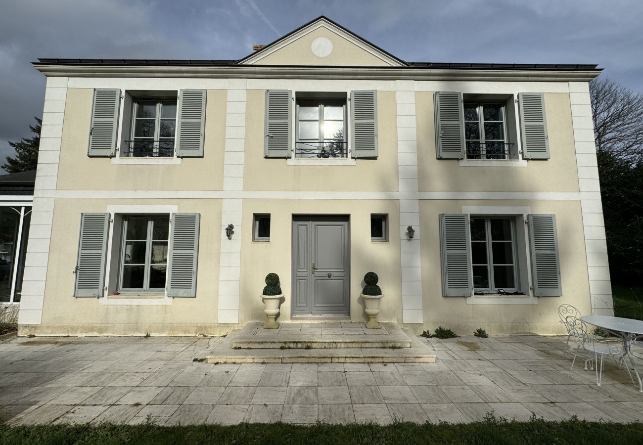 House in Spay - Le Domaine des 24 Heures